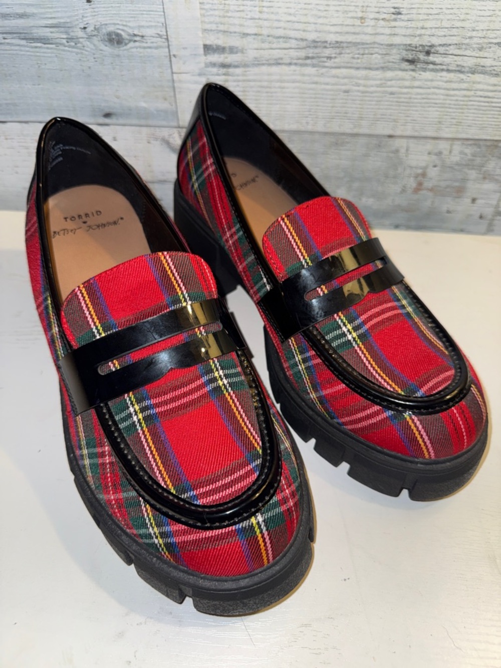 Torrid Plaid Creeper Loafers Black Patent Trim Betsey Johnson Size 11ww NEW